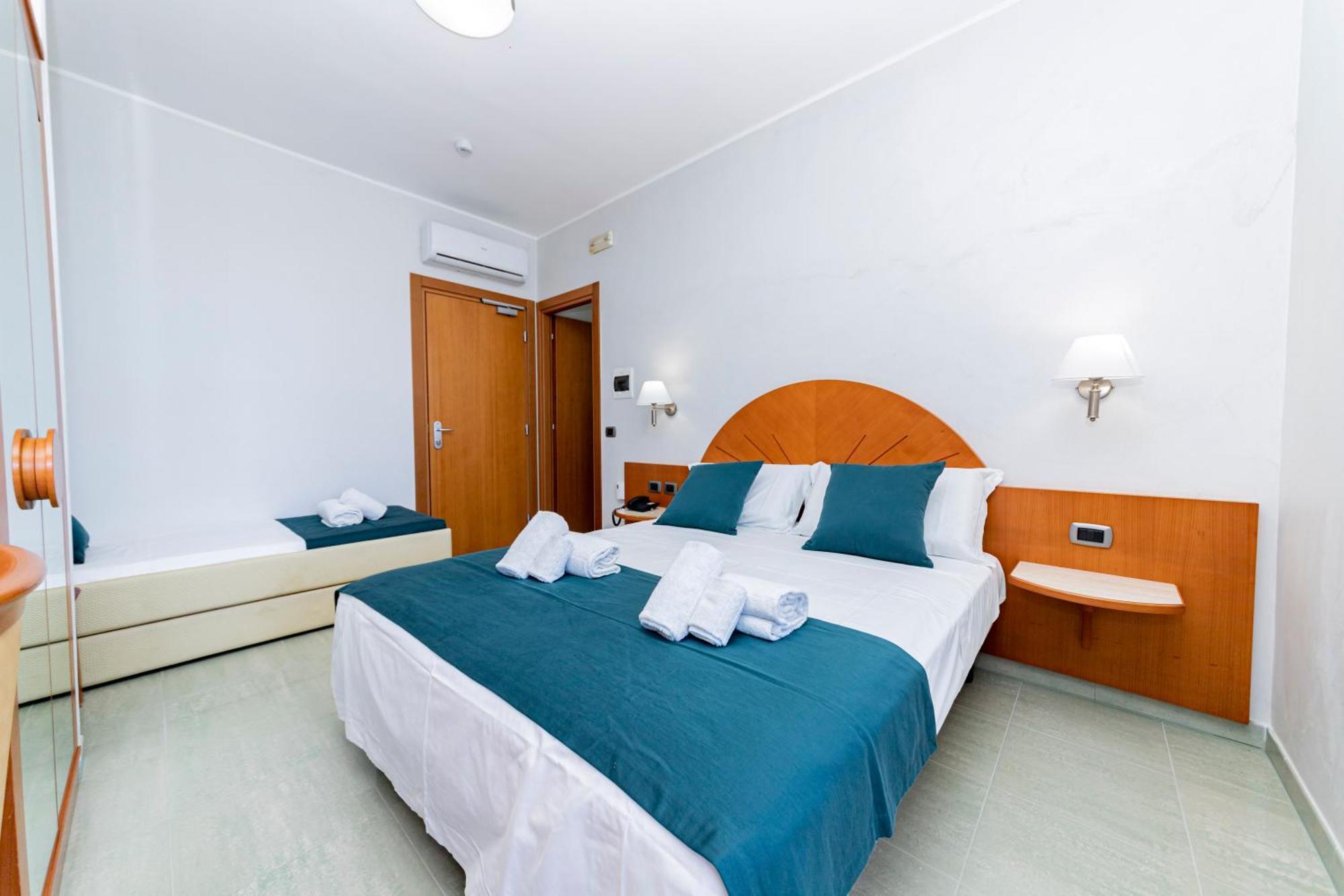 Hotel Alba Torre Lapillo Dış mekan fotoğraf