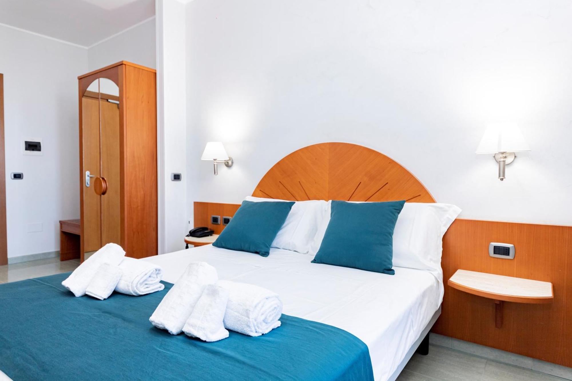 Hotel Alba Torre Lapillo Dış mekan fotoğraf